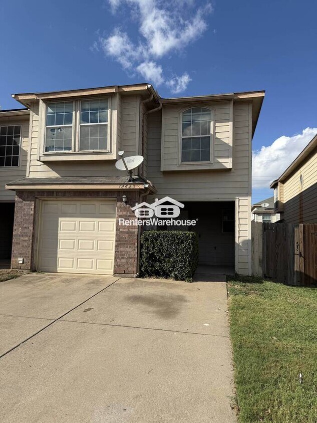 Beautiful Townhome in Euless!! - Beautiful Townhome in Euless!!
