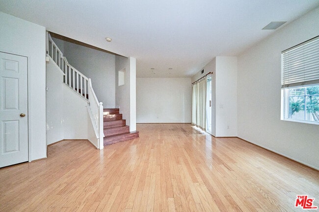 Foto del edificio - 915 Somerville