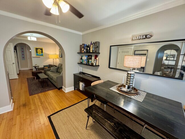 Foto del edificio - 2832 W Wellington Ave