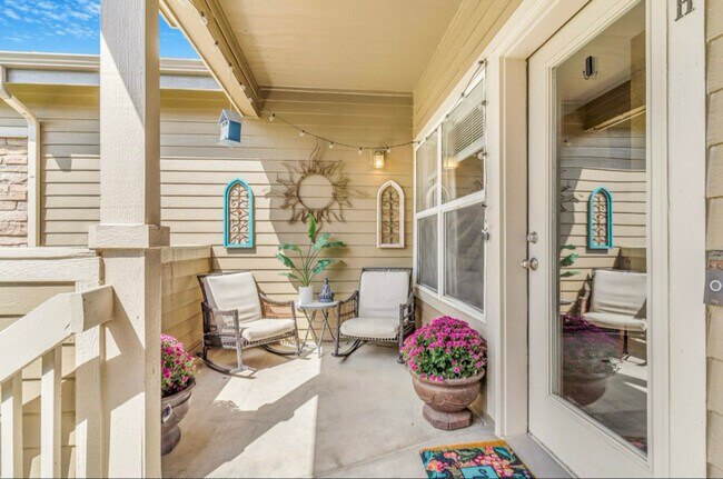 Building Photo - 3231 S Waco Ct