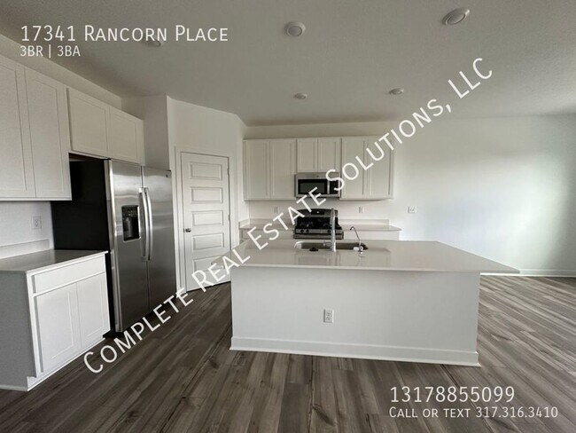 Building Photo - Now showing this 3BR, 2 1/2BA townhome loc...