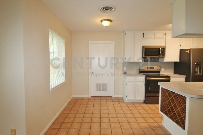 Building Photo - Spacious 2-Story 4/2/2 in Ft. Worth For Rent!