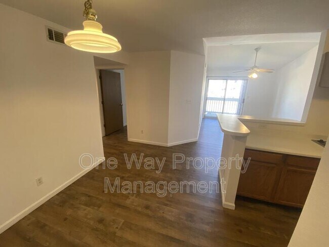 Building Photo - 2820 17th Ave