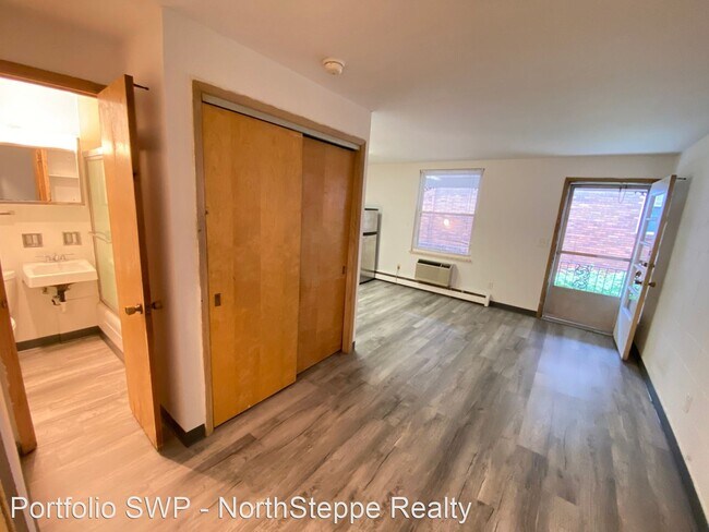 Building Photo - Studio, 1 bath Apartment - 1433-1437 Highl...