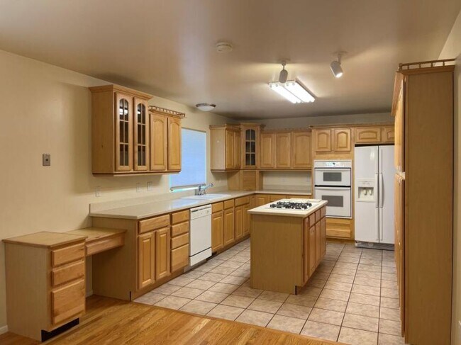 Foto del edificio - 5 bedroom in Billings MT 59102