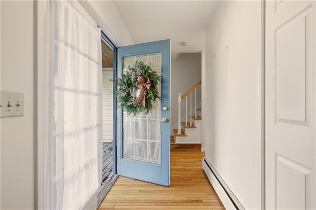 Building Photo - 141 Laurel Ridge Ln