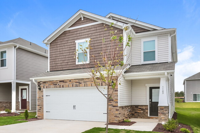 Building Photo - 1109 Orch Strm Dr