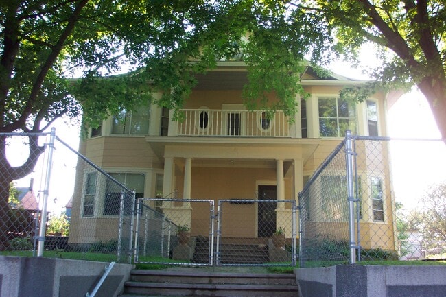 Building Photo - 1131 Jessie St