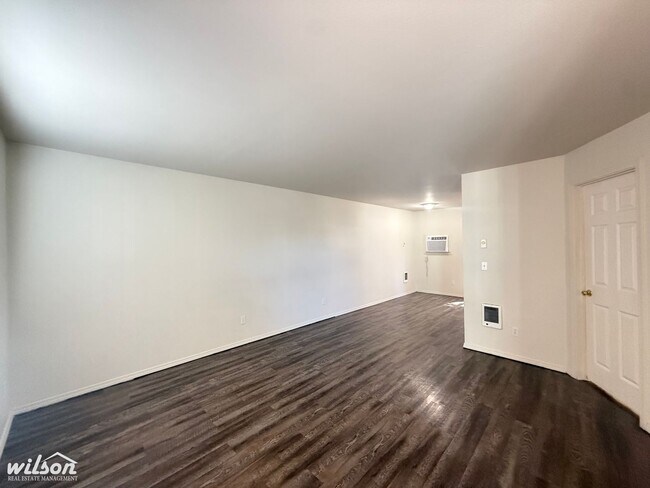 Foto del edificio - 1103 Browne Ave