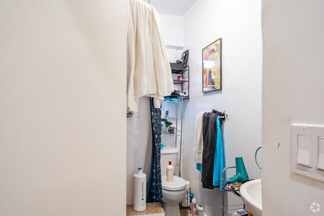 Bathroom - 620 Eddy St