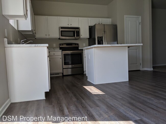 Building Photo - 6837 Jack London Dr