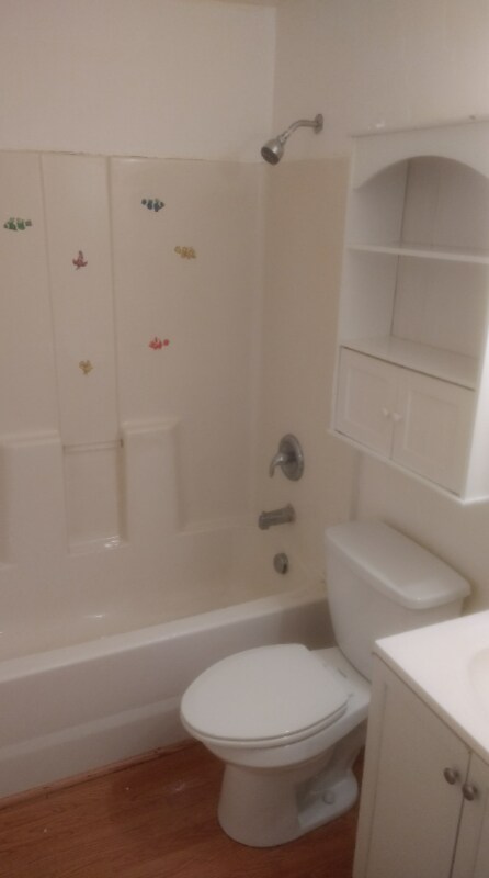 Foto del edificio - 445 Chamberlain Ave