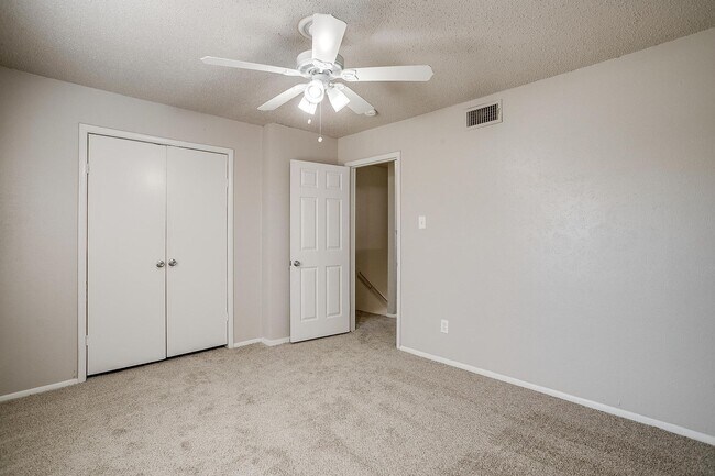 Foto del edificio - 105 SE Gardens Blvd