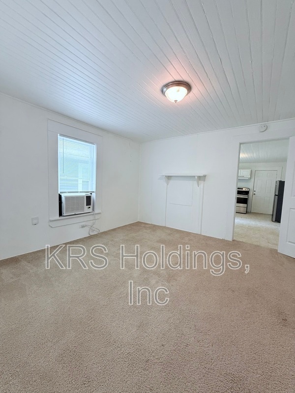 Building Photo - 1020 Lancaster St