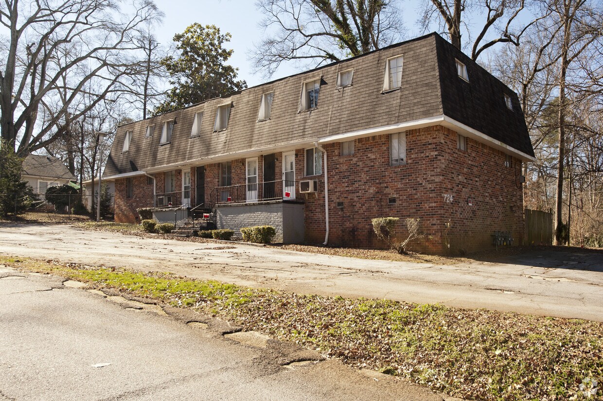 Foto principal - 724 Oakview Rd