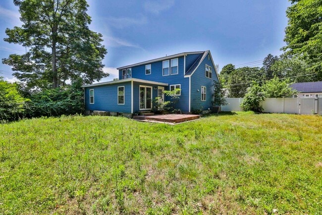 Building Photo - 151 Tolles St