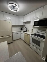 Building Photo - 9514 N Belfort Cir