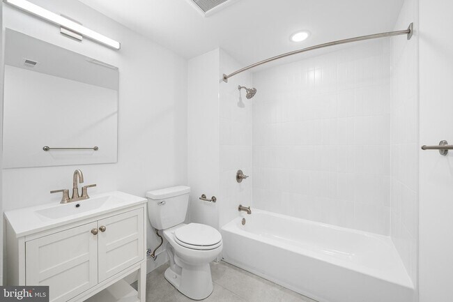 Building Photo - 4324 Lancaster Ave