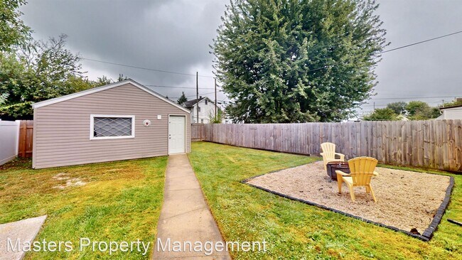 Building Photo - 2 br, 1 bath House - 2109 Delence