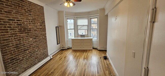 Building Photo - 4110 Park Ave