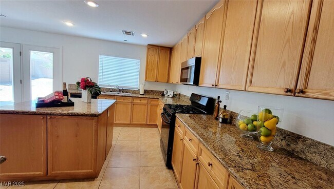 Foto del edificio - 7615 Ironwood Knoll Ave