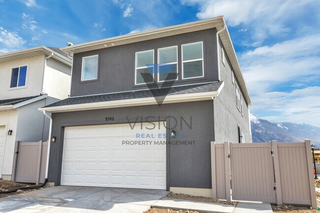 Building Photo - 9737 Featherstone Dr