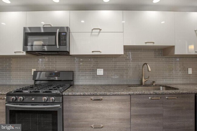 Foto del edificio - 1937 E Sergeant St