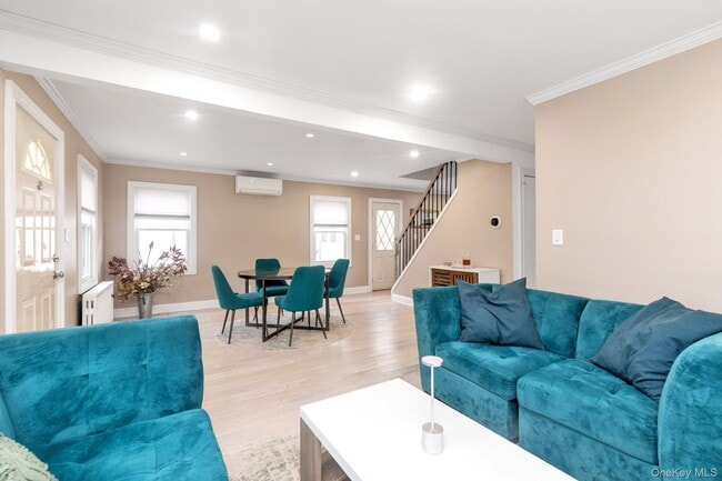 Building Photo - 98 Ethel St