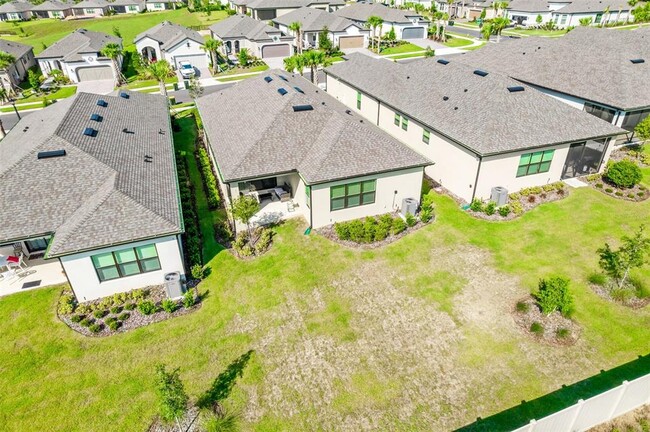 Building Photo - 955 Braewood Dr