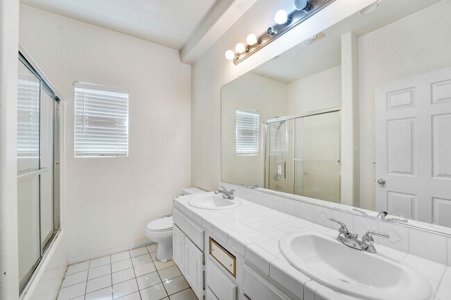 Foto del edificio - 20300 Vanowen St