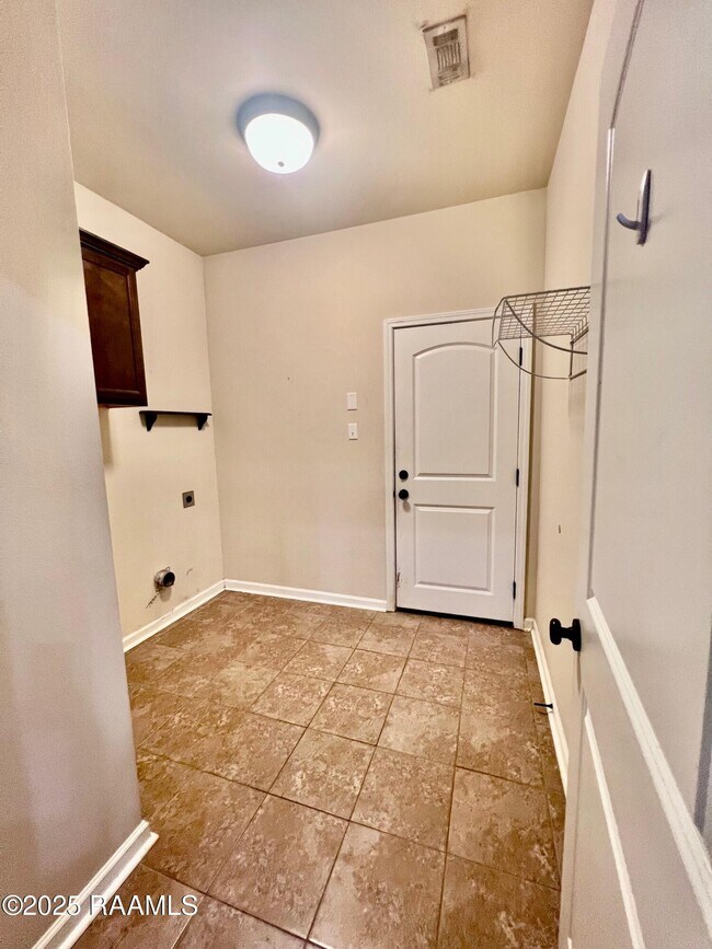 Building Photo - 303 Ouachita Dr