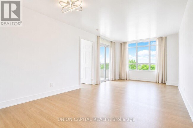 Photo du bâtiment - 710 Humberwood Blvd