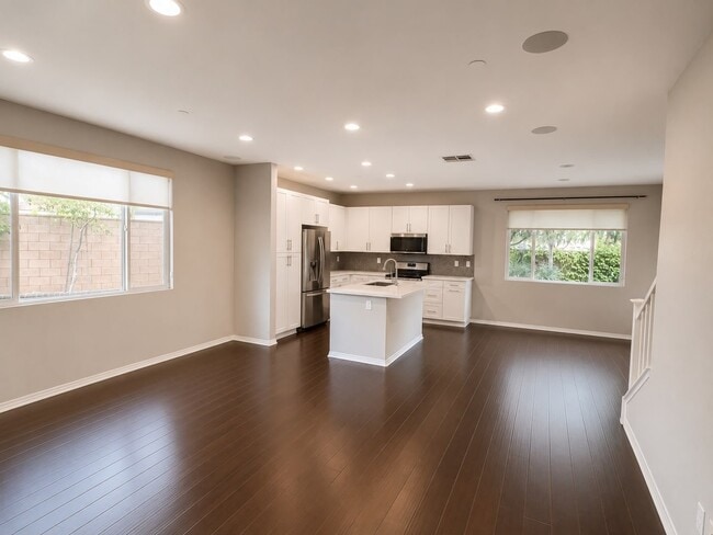 Building Photo - 2308 Navigation Cir