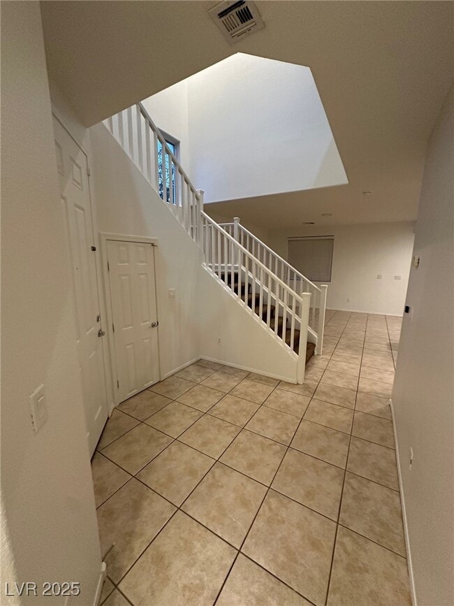 Building Photo - 972 Ambrosia Dr