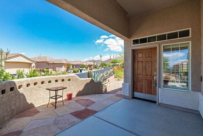 Foto del edificio - Gated Community!