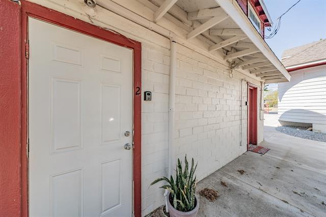 Building Photo - 1208 N Sylvania Ave