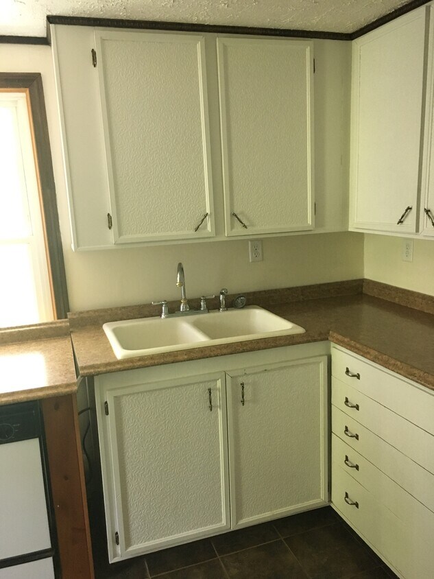 284 Turnpike Rd Unit 2, New Ipswich, NH 03071 Apartments in New