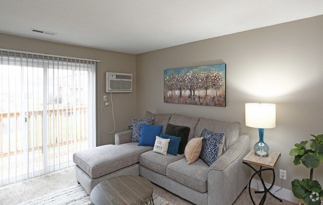 Interior Photo - Woodland Village OH LP