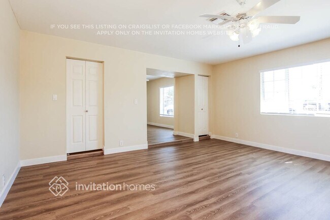 Foto del edificio - 5410 N 64th Dr