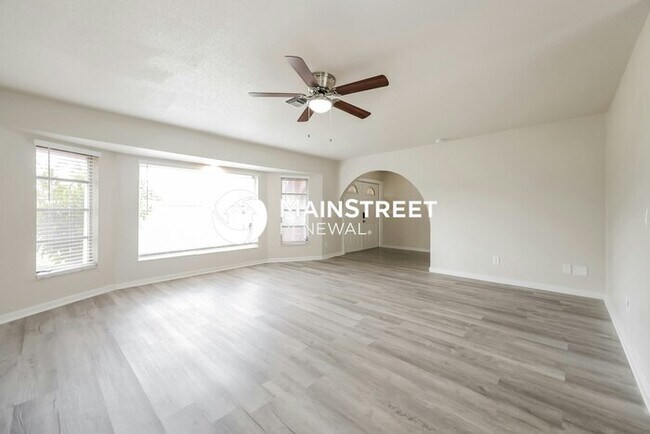 Foto del edificio - 3 Bedroom Pet-Friendly Home in CAPE CORAL, FL with Main Street Renewal