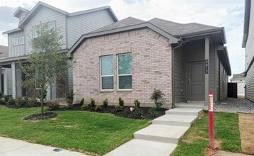 Building Photo - 3013 Pecan Farm Ln