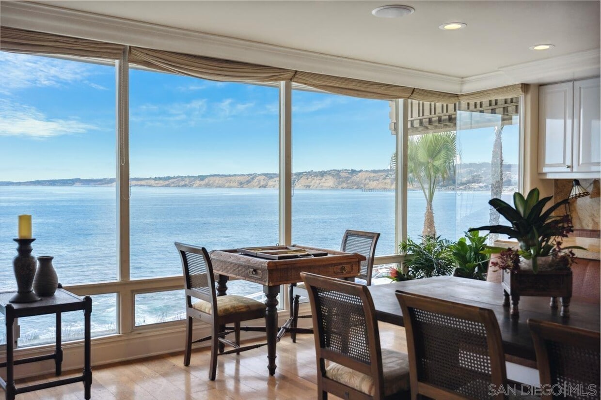 Foto principal - 1219 Coast Blvd