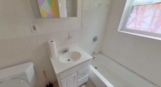 Foto del edificio - 163 Summer St