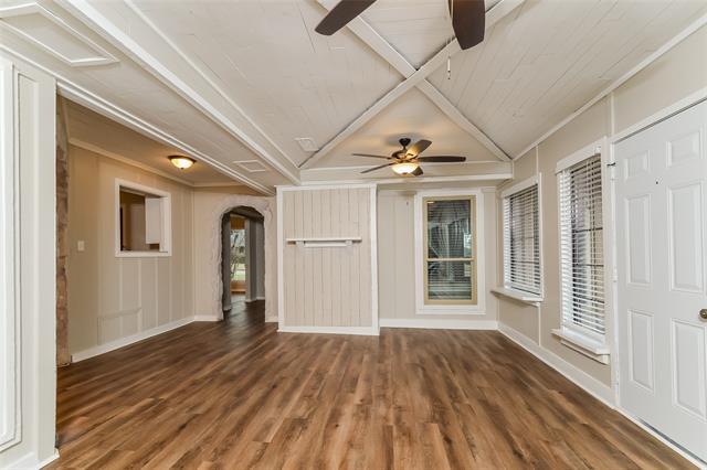 Building Photo - 701 Willow Brook Dr