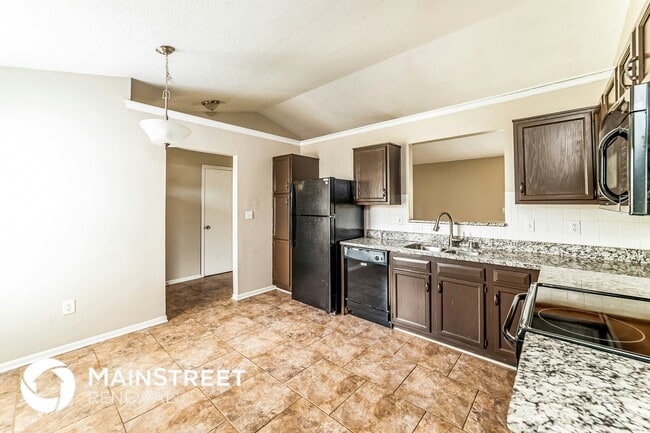 Foto del edificio - 9625 Combs Ln