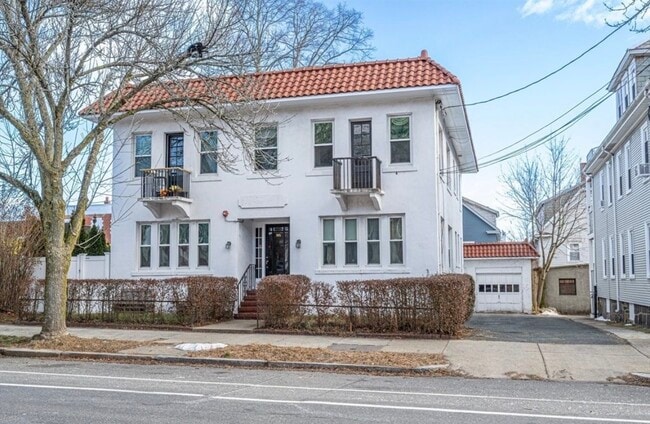 Building Photo - 185 Lafayette St