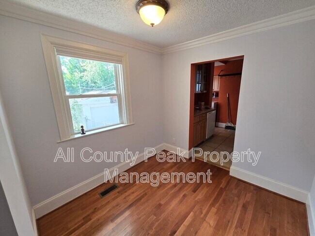 Building Photo - 104 Belvoir Ave