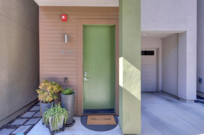 Foto del edificio - 428 Midstream Ln