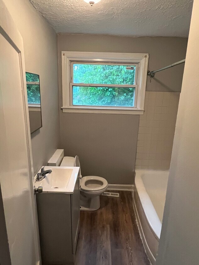 Foto principal - 921 Wilder Pl
