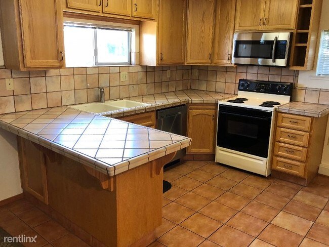 Foto del edificio - 2 br, 1 bath House - 1511 Norman Avenue